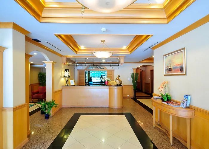 Admiral Hotel